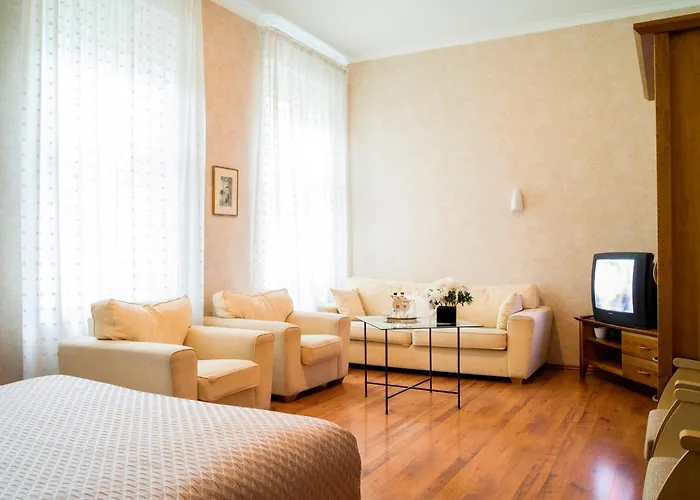 מלון Elizabete Design 3*